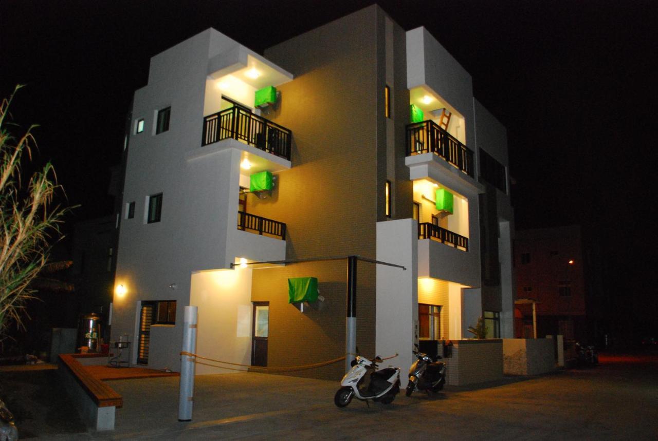 Lucky Bear Guesthouse Magong Exteriör bild